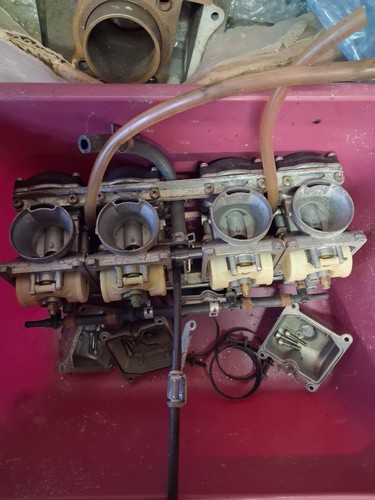 Kawasaki gpz600r carburettors - gpz600r,