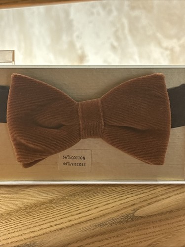 New brown velvet bow tie - new,