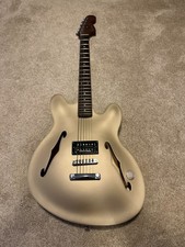 Excellent Fender Tom Delonge