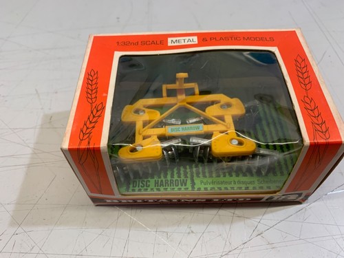 Britains farm disc harrow - britains.1:32.farm.disc,