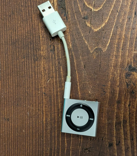 Apple ipod shuffle 4th - ipod,