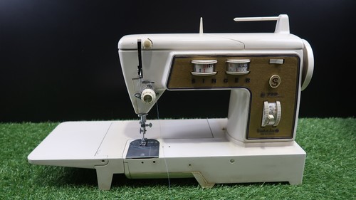 Singer 720 touch sewing - 720,
