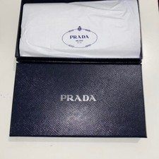 prada saffiano wallet