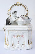 Conta Boehme Porcelain Cat And Kittens Trinket Box Victorian Figural Box