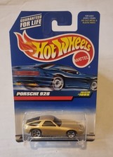 Hot Wheels Porsche 928 Gold 5