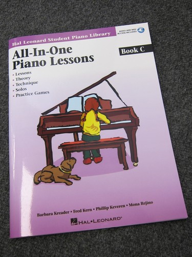 Hal leonard all in - leonard,