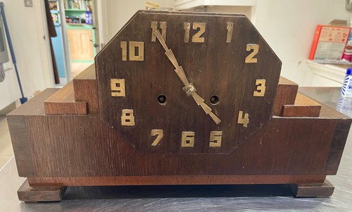 1940 wooden mantel clock - 1940's,