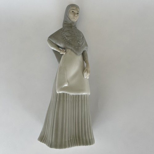 Porcelanas miguel requena - miguel,