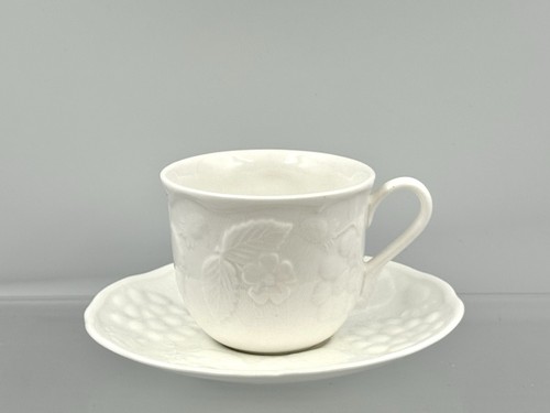 Wedgwood strawberry vine - strawberry,