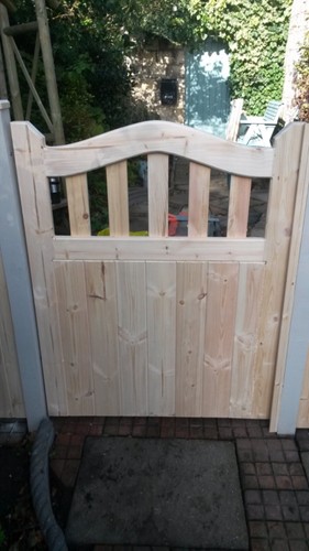 Wooden garden gate curved - wooden, top