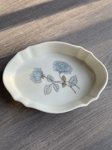 Wedgewood ice rose trinket - rose,