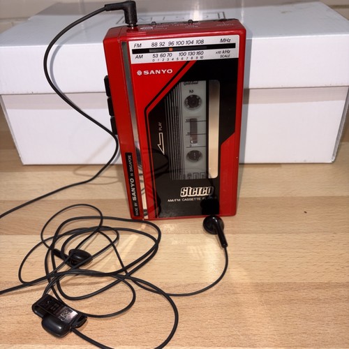 Sanyo stereo cassette - am/fm,