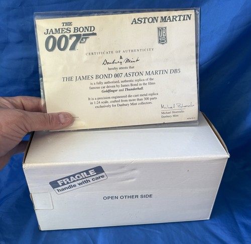 Danbury mint james bond 007 - danbury,
