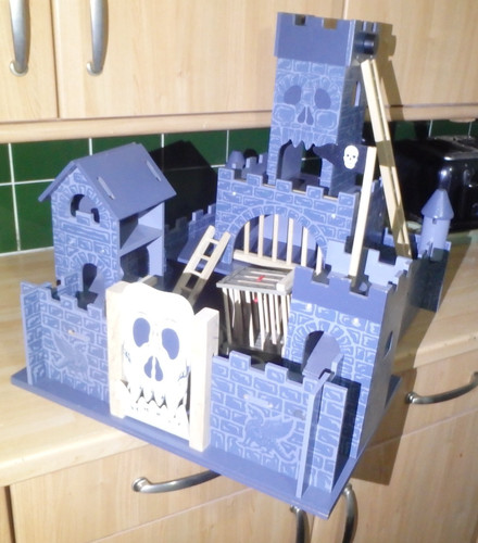 Toy van skull fortress - le,