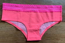 Ladies Coral colour bries