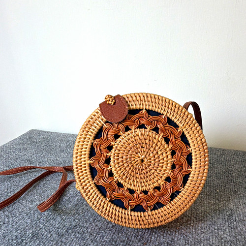 Round woven crossbody bag - woven,