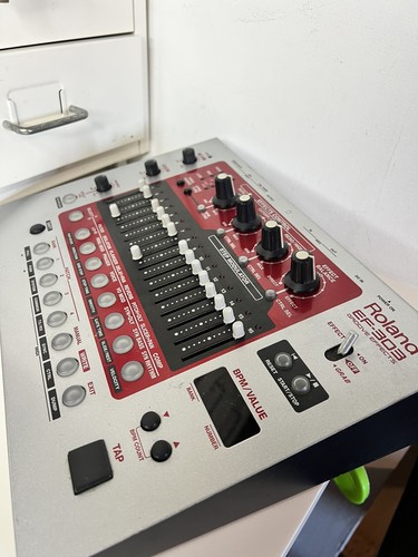 Roland 303 groove effects - groove,
