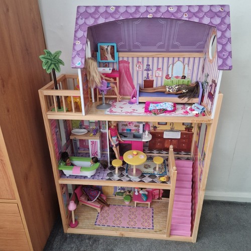 Dolls house - dolls,