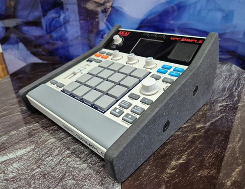 Akai mpc sample black - akai,