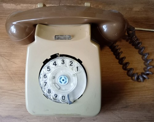 Old gpo retro style telephone - gpo,