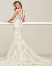 17 🟠 Drilos by Pronovias  |