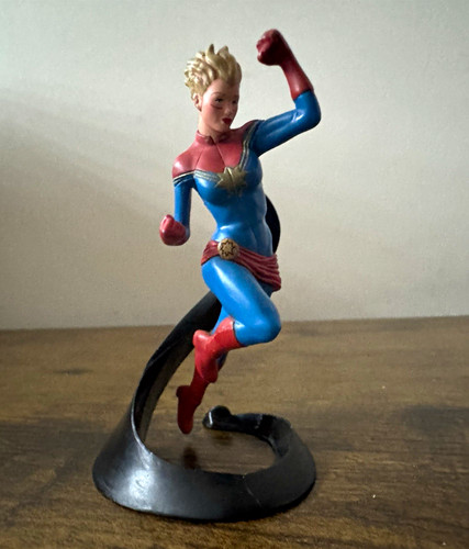 Disney marvel captain - marvel,