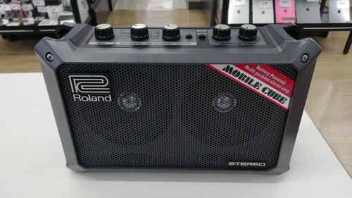 Roland guitar amp - amp, cube