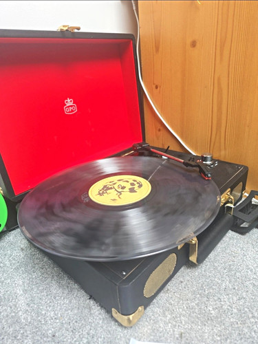 Gpo suitcase record - gpo, player