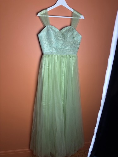 Vintage sage green - sage, tulle