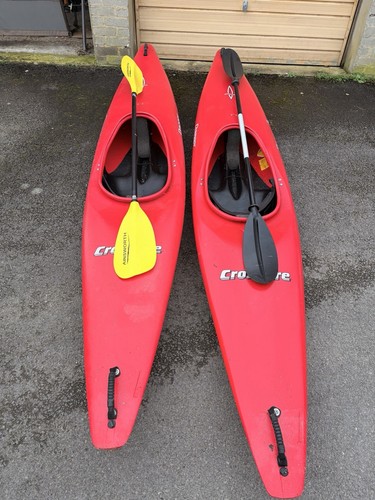 Pair dagger crossfire sit - of,