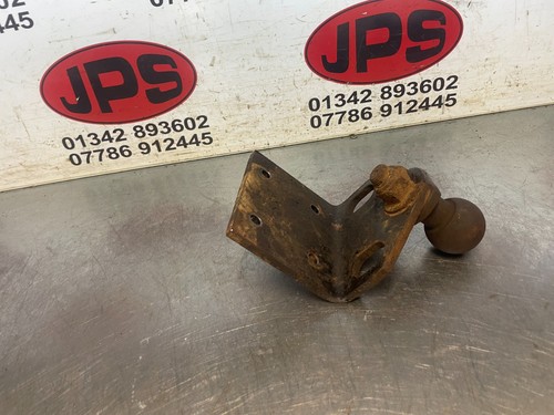 Tow ball bracket x - x, toro