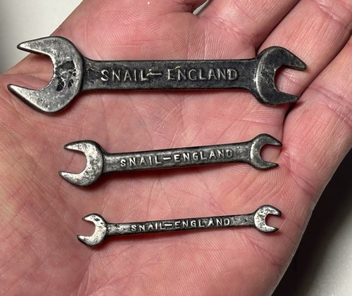 Three vintage snail brand - three,