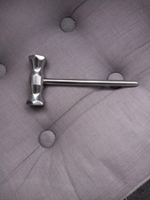 Auctioneer or Judge's Metal