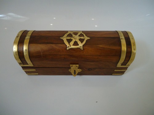 Treasure sea chest - sea,