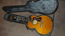 Beautiful Epiphone EJ-200CE