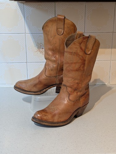 Womens embroidered leather - embroidered,