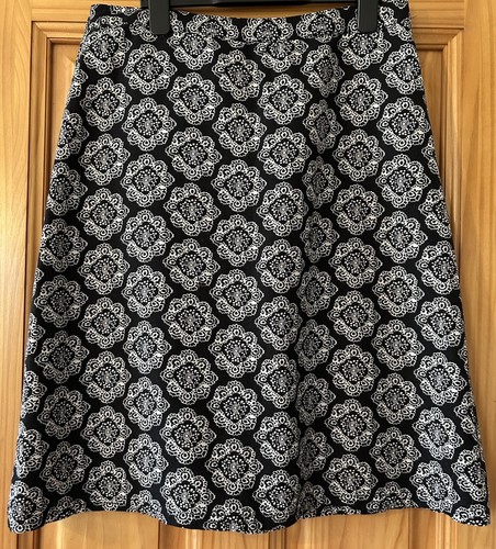 Laura ashley skirt black - sz, 10