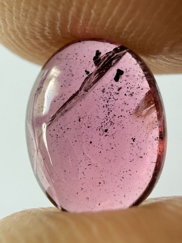 Natural garnet cabochon - ct,