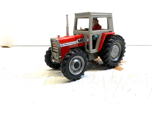 BRITAINS.1:32.FARM.MASSEY