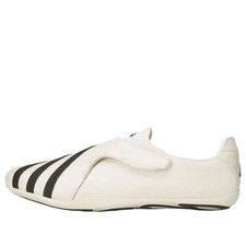 KI7668 adidas Vario Flat