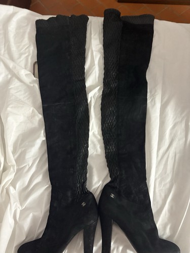 Authentic chanel suade thigh - suade,