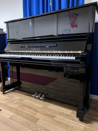 Yamaha upright piano 1986 - yamaha, u3