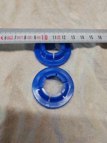 Boat trailer roller - roller, clips
