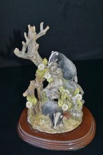 Leonardo Collection Nature Studies "Badgers" on wooden base