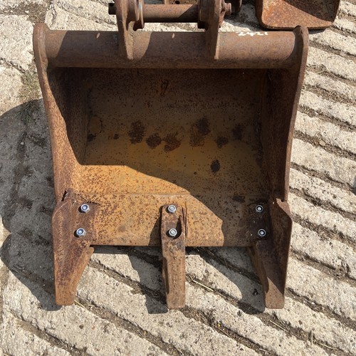 Digger bucket 30mm pin - digger, 450mm