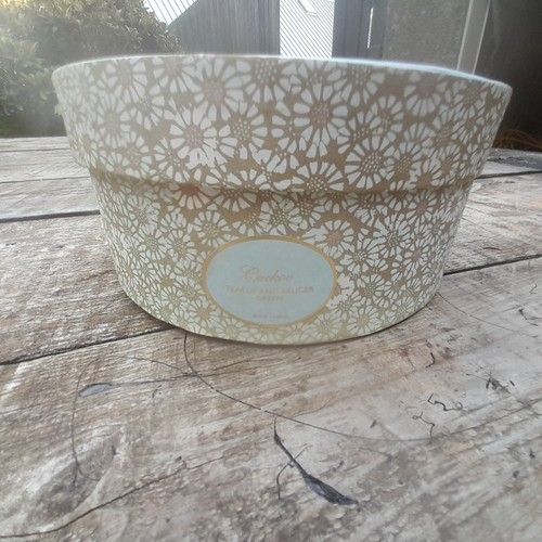 Wedgwood bone cuckoo green cup - cuckoo,
