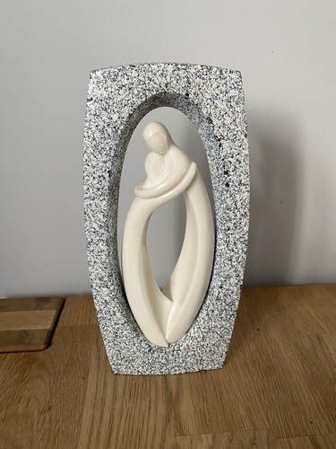 Circle love figurine - of,