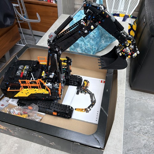 Lego technic volvo ec500 - lego,