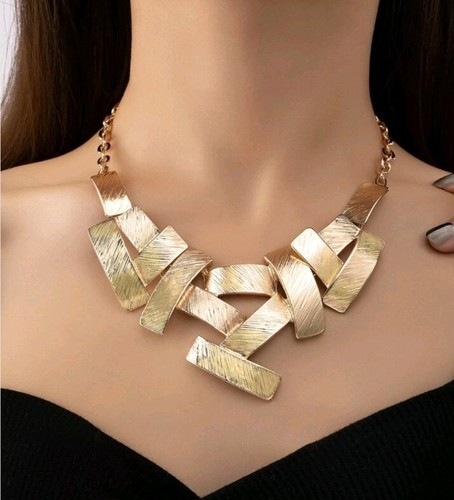 Gold tone geometric bark criss - gold,
