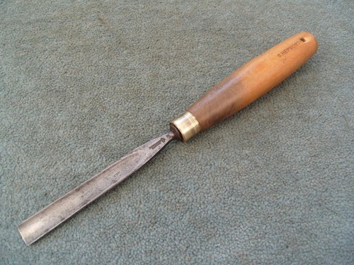 Carving gouge by william - by,